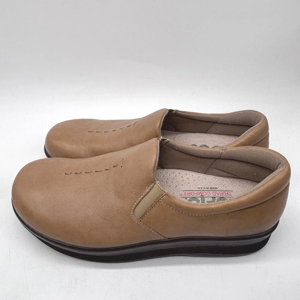 SAS Custom Made Slip-On Loafers Womens 8.5N Tan Leather Please Read Description